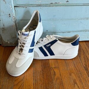 Men’s Vintage Trax Low Top Sneakers